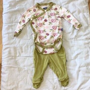 Kickee Pants newborn 2 piece set, onesie and footed pants.